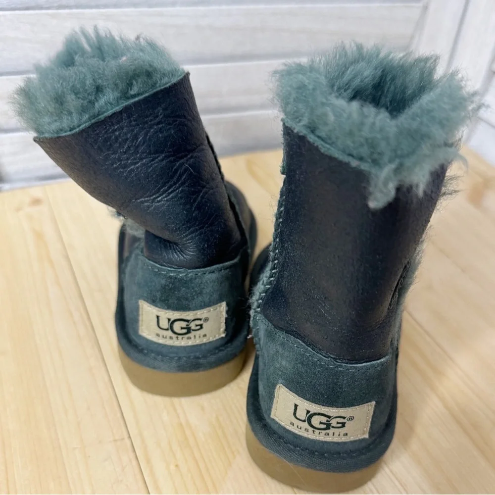 UGG Bailey Button Boot. Great Condition. Size 6. Deep Green W/ Glitter Shine.